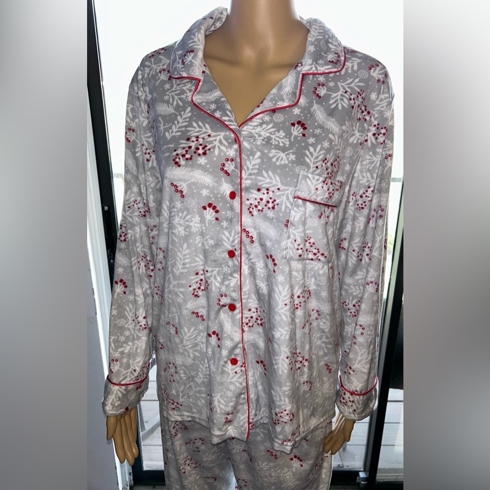 Lights off 2 piece pajamas. Ultra Soft! Sz XL.